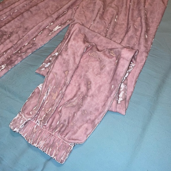 NWOT VS Velour/Velvet Jogger Sleep Pants - Picture 2 of 4